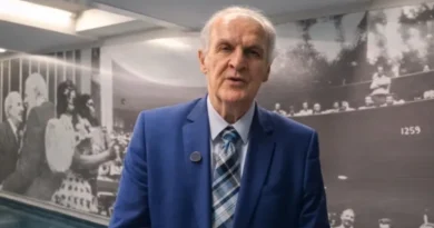 Alceni Guerra poderá ser vice na chapa de Requião Filho.