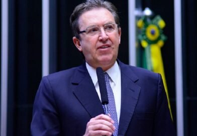 Luciano Ducci pode deixar o PSB.