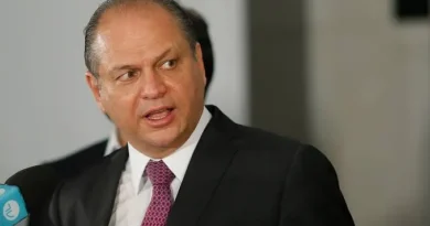 Barros, diz que Guto não tem voto.