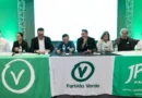 O Partido Verde (PV) aprovou na segunda-feira, 20 de julho, o apoio a Requião Filho (PDT) para o governo do Paraná e a Gleisi Hoffmann (PT) para o Senado, mas não lançou Raphael Rolim de Moura nem outro filiado para a segunda cadeira. A decisão encerra, na prática, a reivindicação verde pela vaga e abre caminho para o Partido dos Trabalhadores (PT) apresentar Dr. Rosinha.