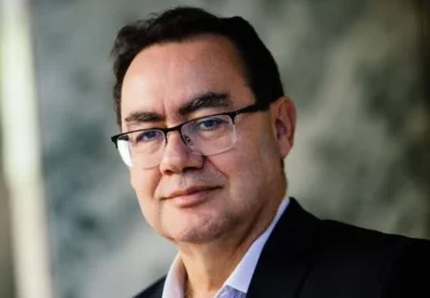 Augusto Cury cresce e ganha força na disputa presidencial