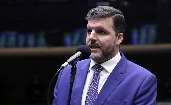 PEDRO LUPION DEIXA PRESIDÊNCIA DO REPUBLICANOS E ABANDONA PALANQUE DE SANDRO ALEX PARA FICAR COM MORO.
