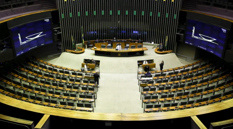 Paraná tem 184 candidatos a deputado federal na condição de suplentes